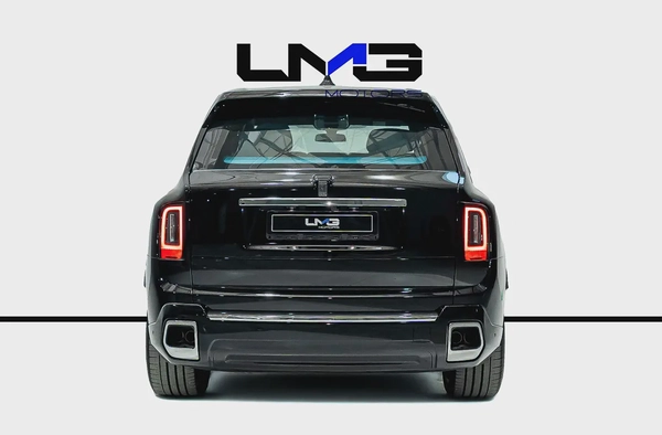 2025 ROLLS ROYCE CULLINAN | LOW MILEAGE | STARLIGHT | FULL OPTION | REAR SEAT ENTERTAINMENT