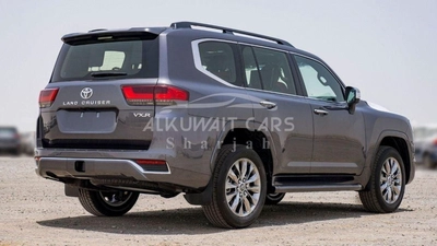 Toyota Land Cruiser VXR LC300 VXR 3.3D AT MY2025-2
