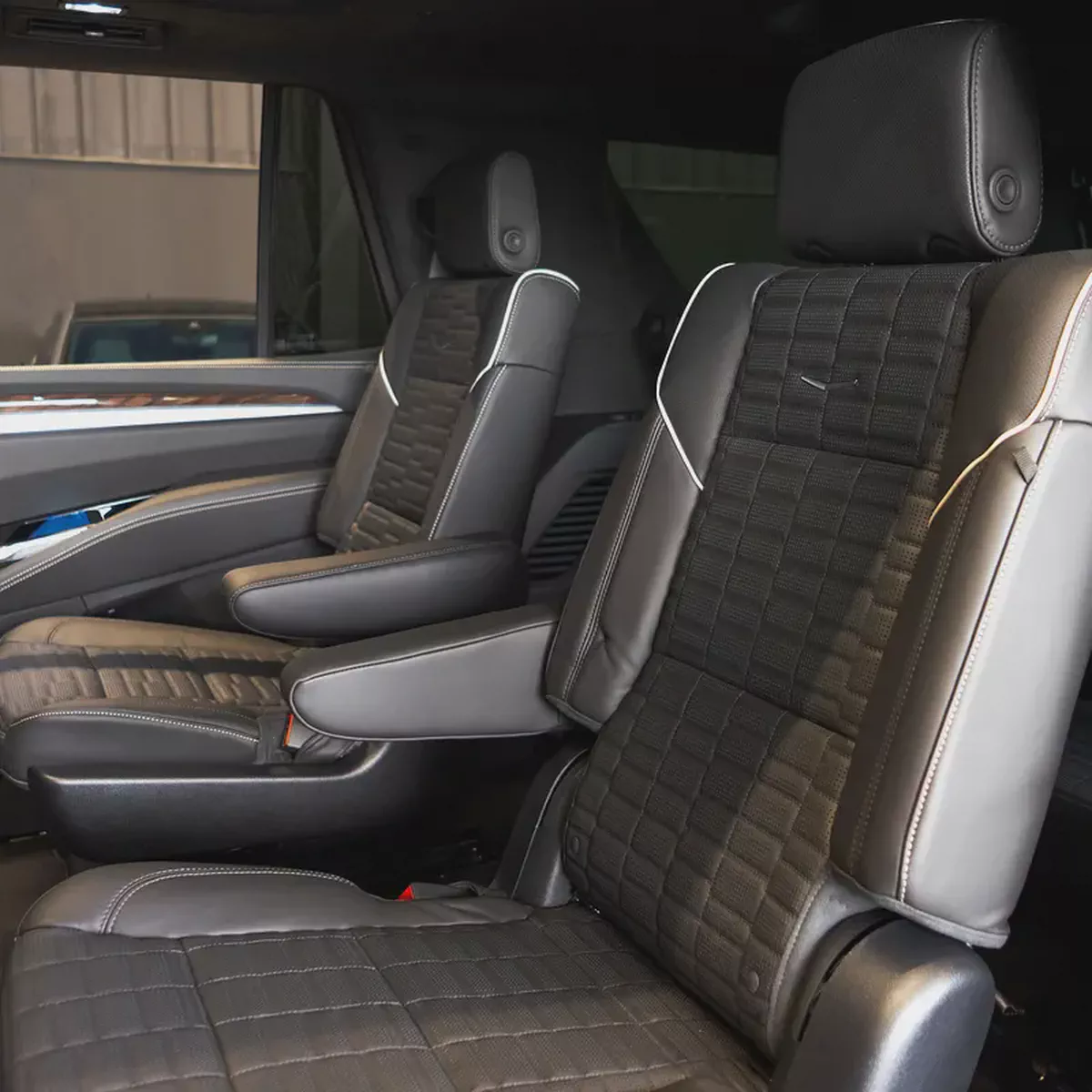 AED 9,965 pm • 0% Downpayment • Escalade Premium Luxury Platinum  • 1 Year Warranty-13-13