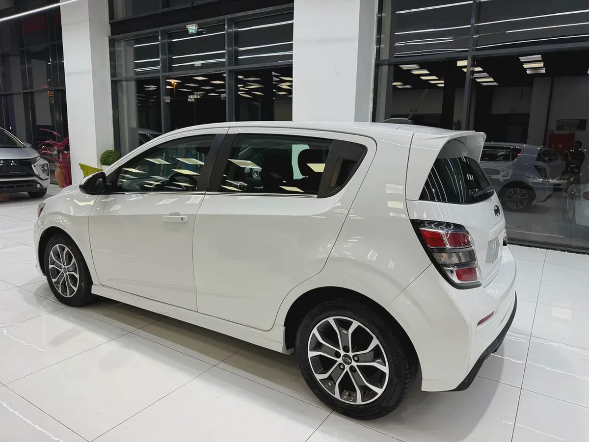 2018 Chevrolet Sonic RS | Canadian Specs | Well Maintained-4-4