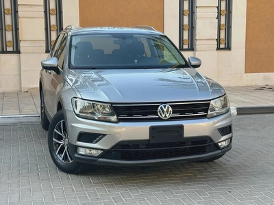 VOLKSWAGEN TIGUAN SE 2.0 TFSI - GCC SPECS - ACCIDENT FREE - FULL SERVICE HISTORY --1