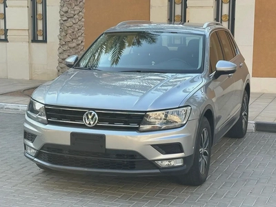 VOLKSWAGEN TIGUAN SE 2.0 TFSI - GCC SPECS - ACCIDENT FREE - FULL SERVICE HISTORY --2