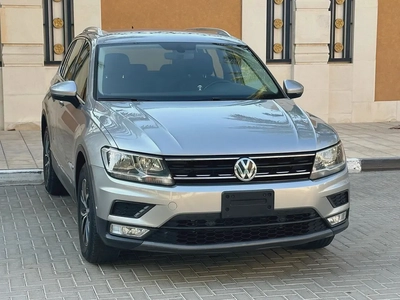 VOLKSWAGEN TIGUAN SE 2.0 TFSI - GCC SPECS - ACCIDENT FREE - FULL SERVICE HISTORY --3