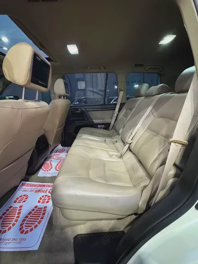 Toyota Land Cruiser GXR Converted to VXR-9