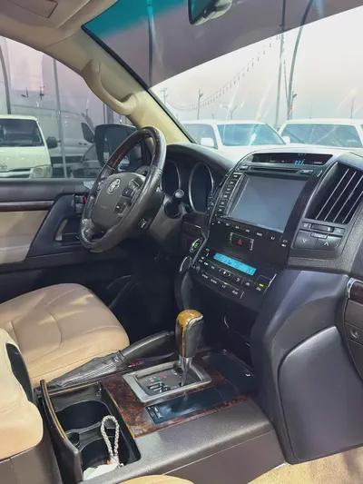 Toyota Land Cruiser GXR Converted to VXR-7