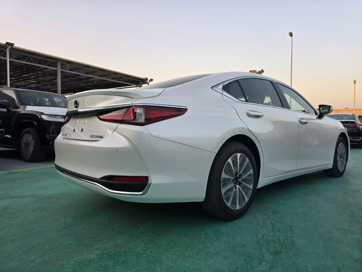 LEXUS ES300h 2.5L HYBRID 2026 – FULL OPTION-3-3