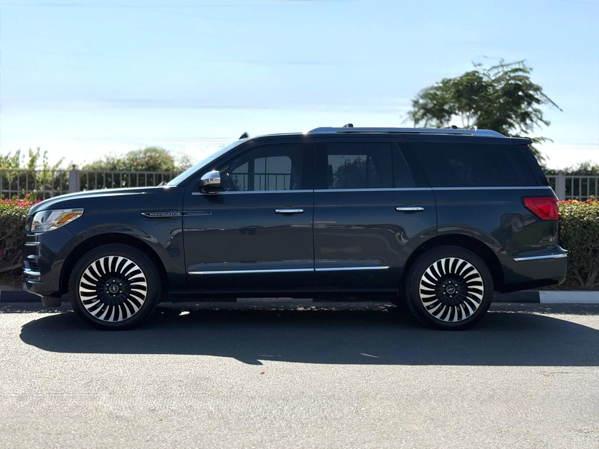 LINCOLN NAVIGATOR PRESIDENTIAL | MODEL: 2021 | WARRANTY VALID TILL 9TH OCTOBER 2026 OR 100,000 KMS |-15-15