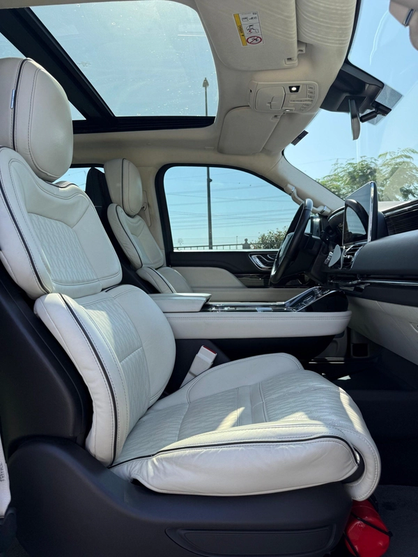 LINCOLN NAVIGATOR PRESIDENTIAL | MODEL: 2021 | WARRANTY VALID TILL 9TH OCTOBER 2026 OR 100,000 KMS |