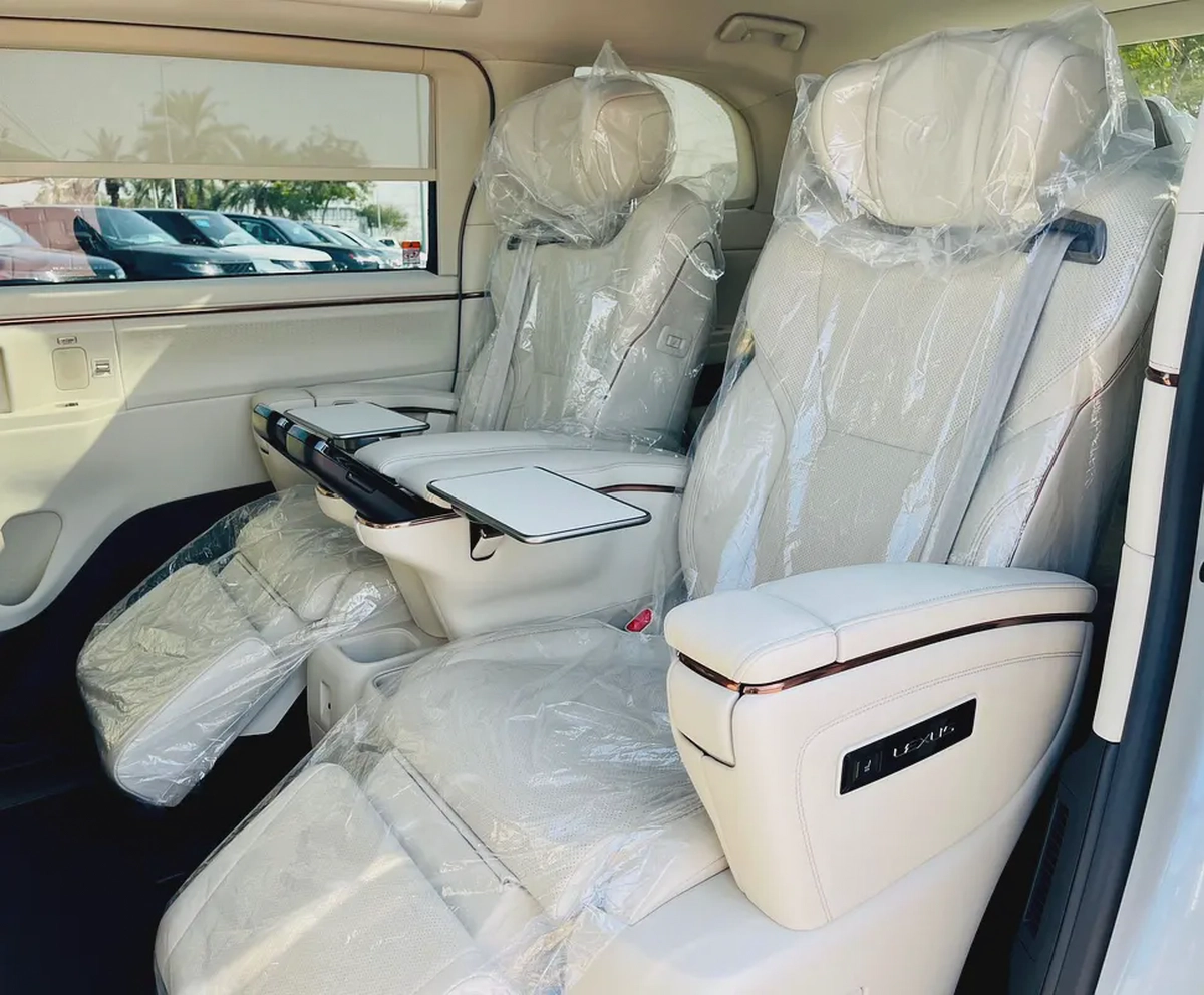 2026 Lexus LM350 – Rare Pearl White Exterior | White Leather Interior | 7-Seater Top Option-7-7
