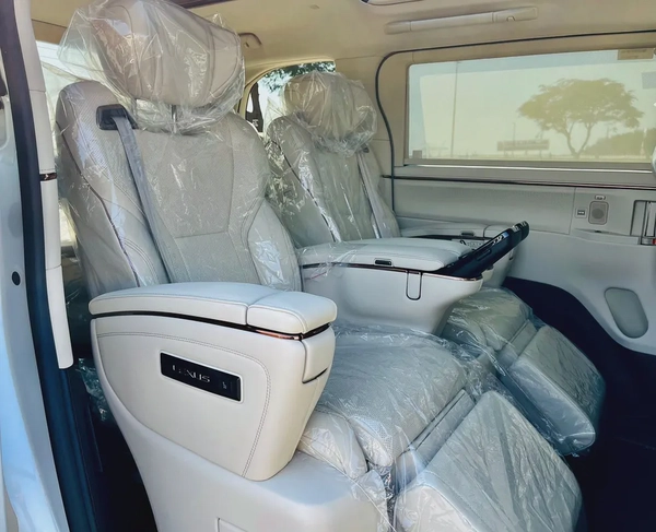 2026 Lexus LM350 – Rare Pearl White Exterior | White Leather Interior | 7-Seater Top Option