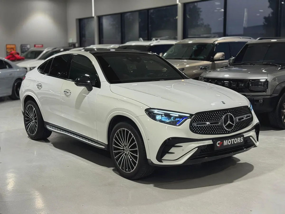 Mercedes-Benz GLC 300 AMG 4MATIC Coupé | 2024 | Full Option | Pristine Condition-5-5