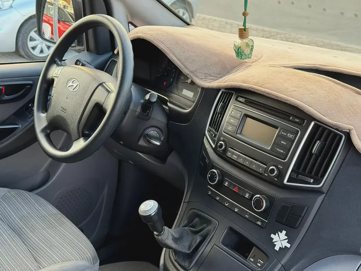 Hyundai H1 - 2021 GCC Specs, Absolutely Accident-Free
Original Paint-9-9