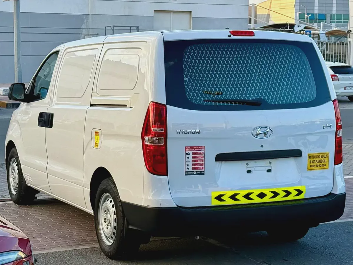 Hyundai H1 - 2021 GCC Specs, Absolutely Accident-Free
Original Paint-3-3