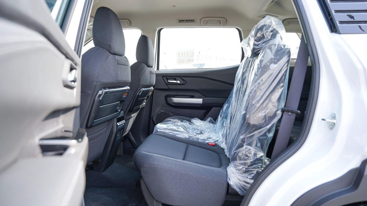 Mitsubishi Destinator Brand New 2026 Mitsubishi Destinator High Line 1.5L 7-Seater SUV GCC – Export Only-10-10