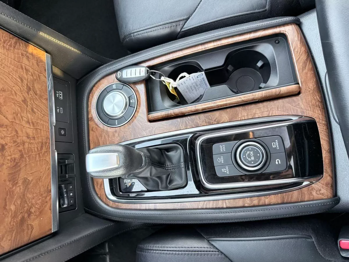 Nissan Armada SL Full option 2023-7-0