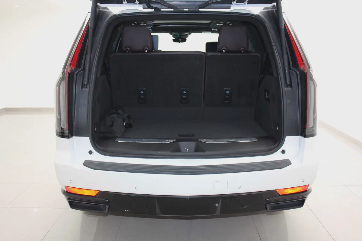 Escalade 6.2L Sport Platinum Bucket Seats-4-4