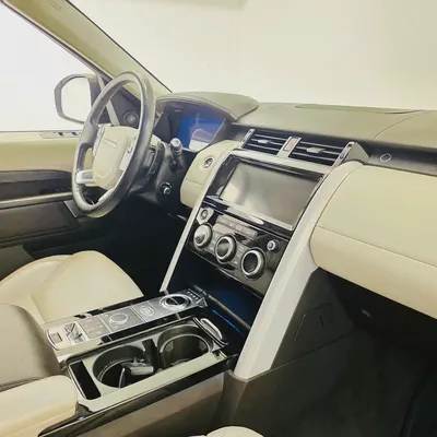 AED 1394 PM | LANDROVER DISCOVERY HSE 2019 | 7-SEATER | WELL MAINTAINED | 1 YEAR WARRANTY-14