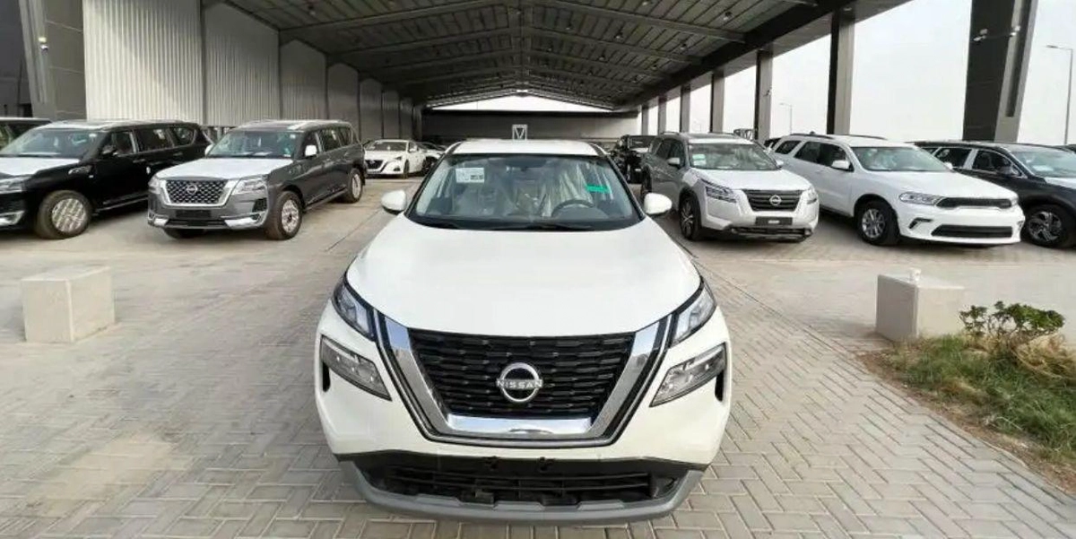 2026 Nissan X-Trail – Modern SUV 2.5 white beige-4-4