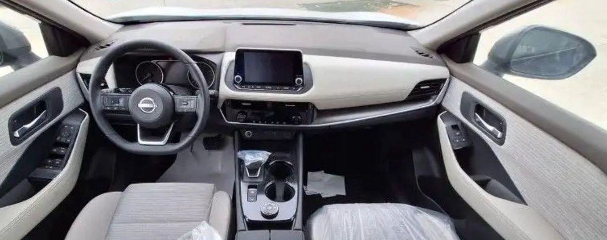 2026 Nissan X-Trail – Modern SUV 2.5 white beige-1-1