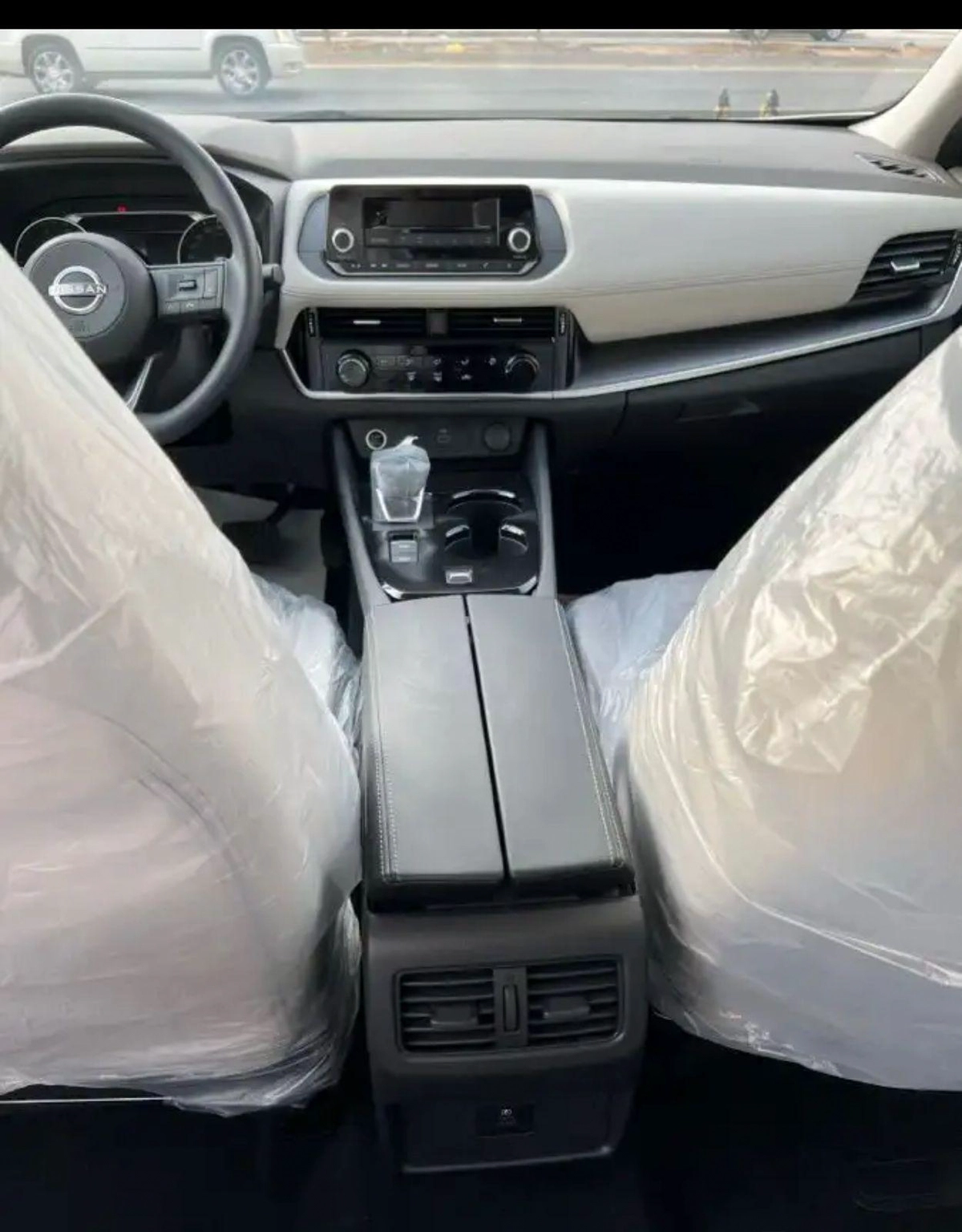 2026 Nissan X-Trail – Modern SUV 2.5 white beige-6-6