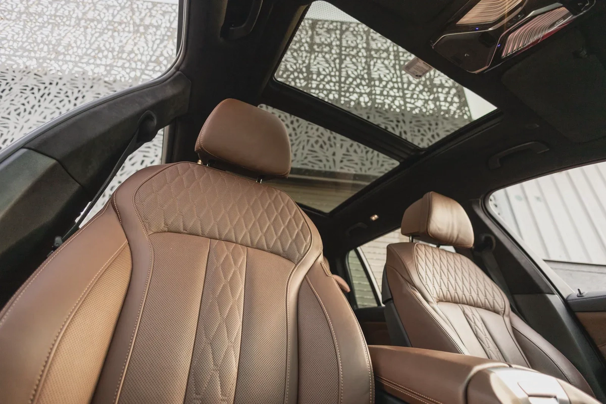 BMW X7 40 2020-10-10