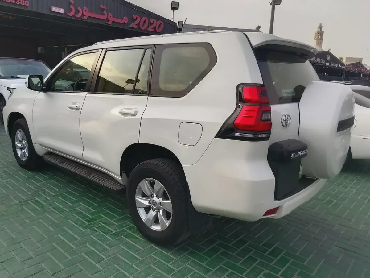 Toyota Prado GXR 2023 GCC Specs - Pristine Condition-2-2