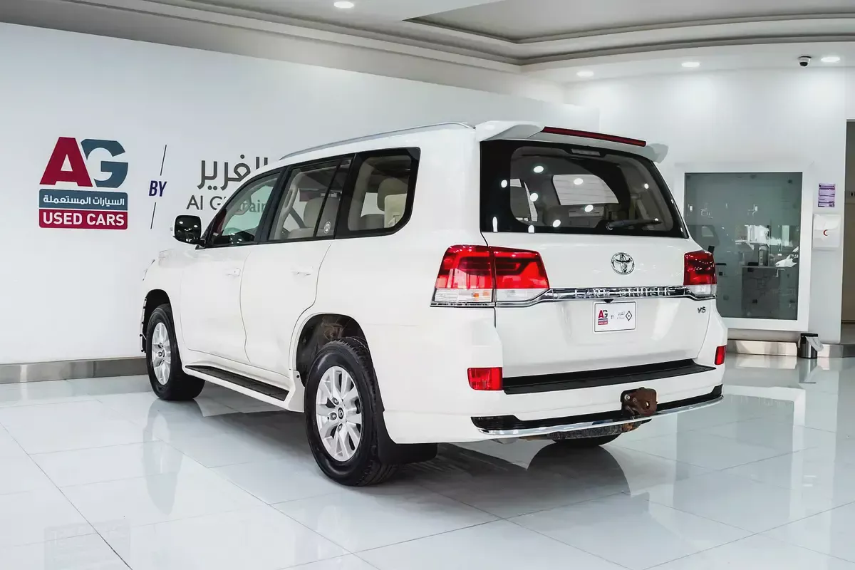 1 YEAR WARRANTY | 4.0 L | GCC | AED 2500 PM-4-4
