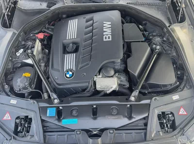 BMW 528i - 2010 - BLACK WITH BEIGE INTERIOR CLEAN CAR FRESH JAPAN IMPORT-7