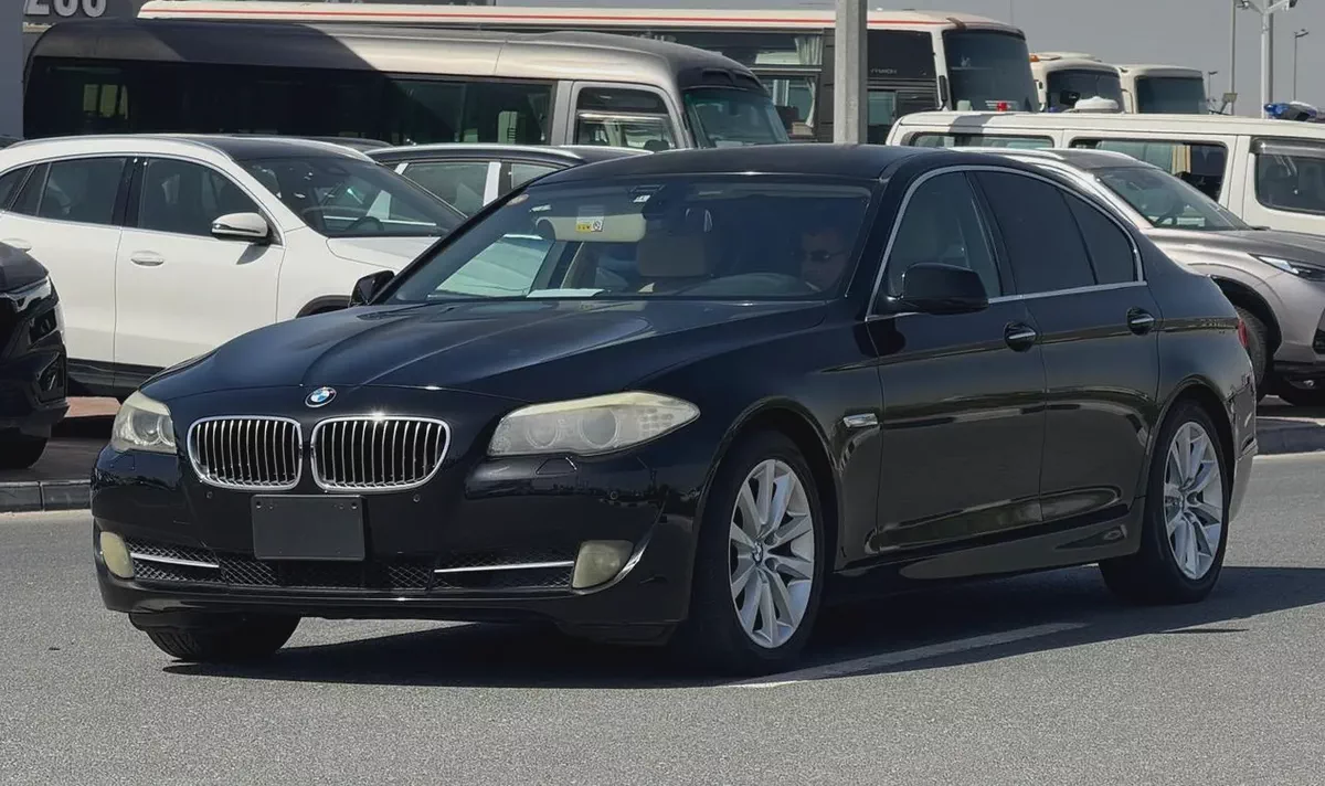 BMW 528i - 2010 - BLACK WITH BEIGE INTERIOR CLEAN CAR FRESH JAPAN IMPORT-1-1