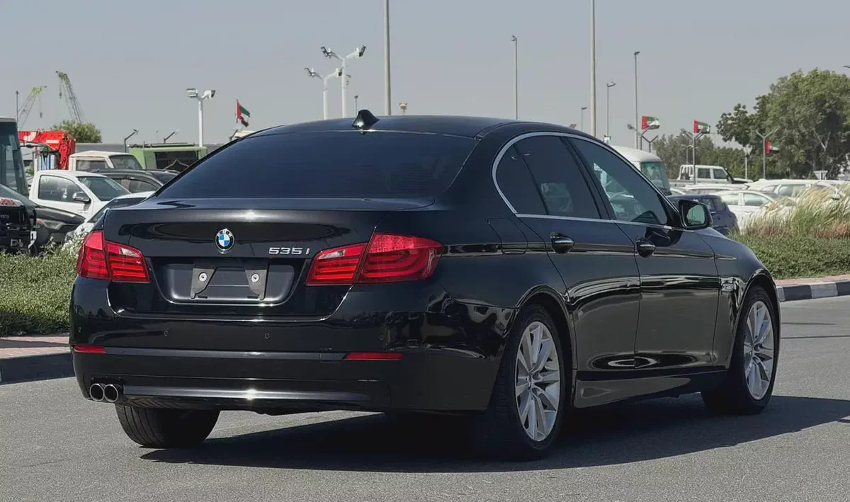 BMW 528i - 2010 - BLACK WITH BEIGE INTERIOR CLEAN CAR FRESH JAPAN IMPORT-6-6