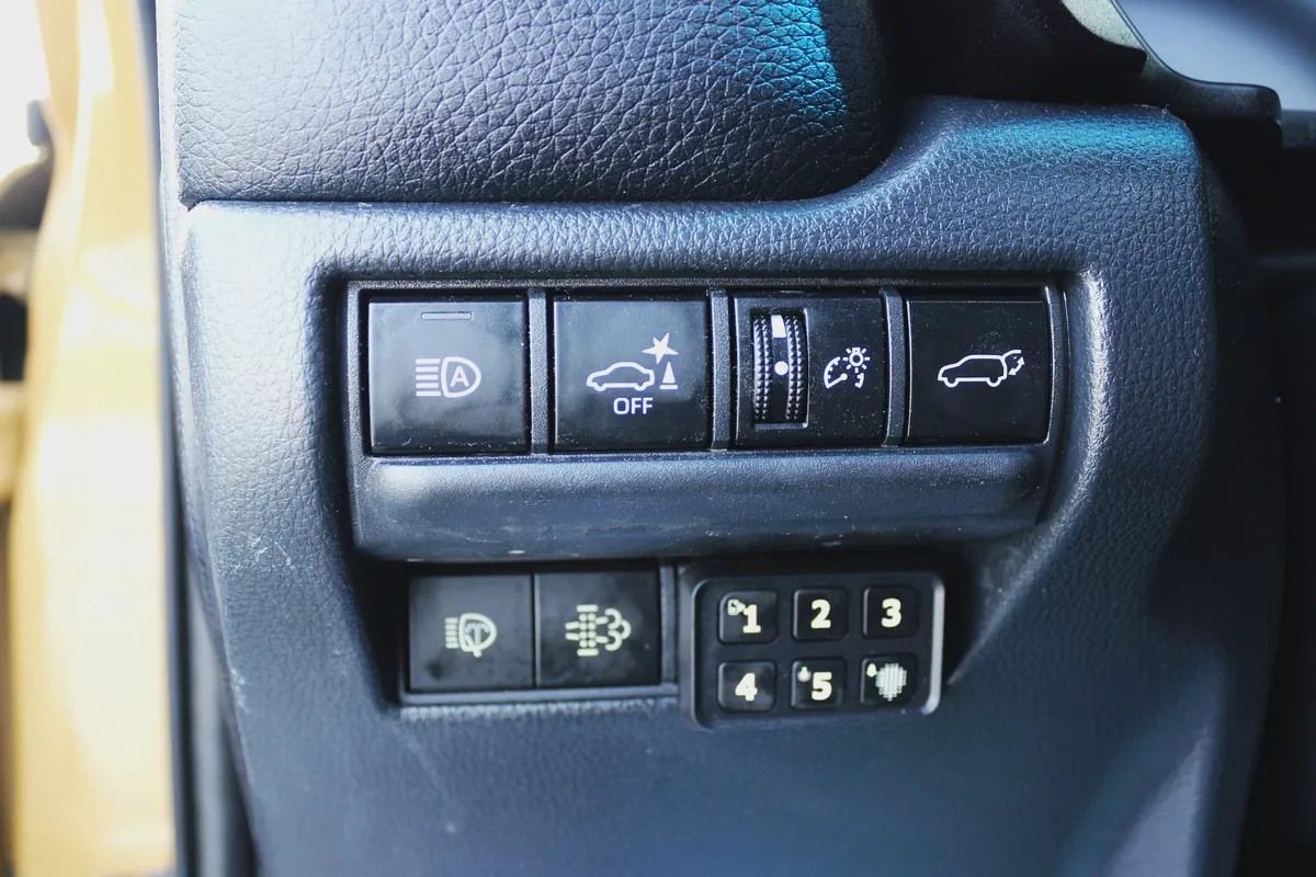 Toyota Prado Diesel 2025-11-11