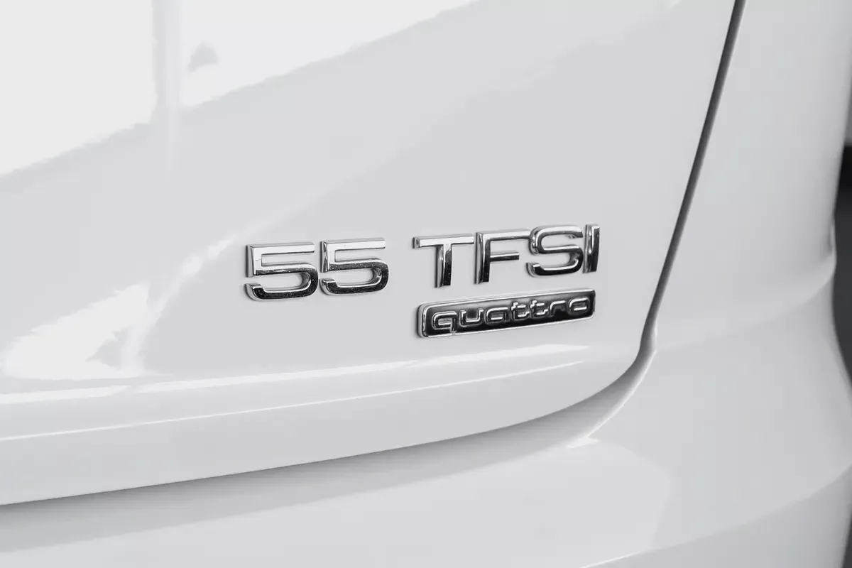 4,224 AED / 60 months | 0% DP | 2023 Audi Q8 55TFSi S-Line / Full Service History-15-15