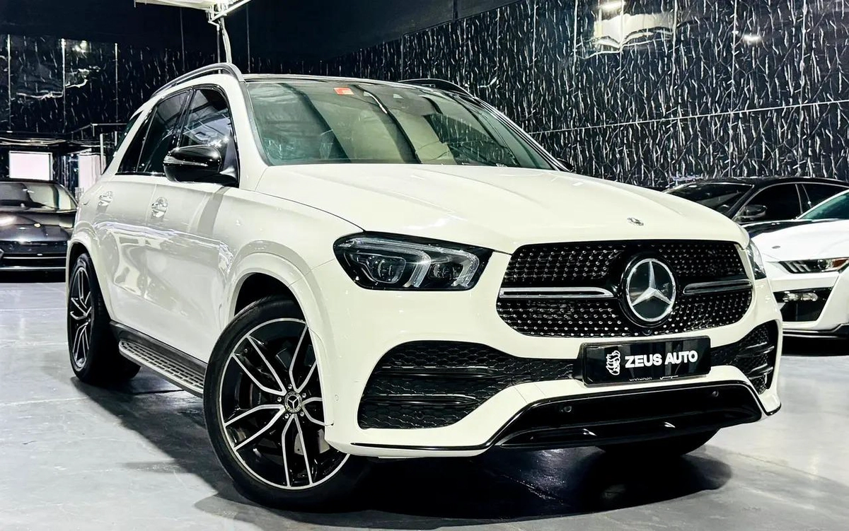 Mercedes-Benz GLE 450 2021 GCC specs for 220,000.00 AED-13-13