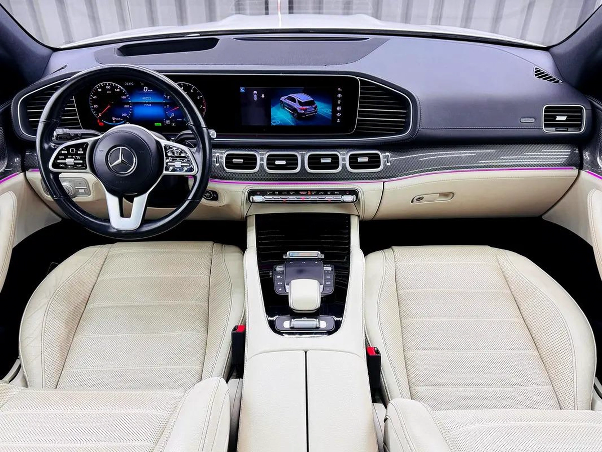 Mercedes-Benz GLE 450 2021 GCC specs for 220,000.00 AED-17-17