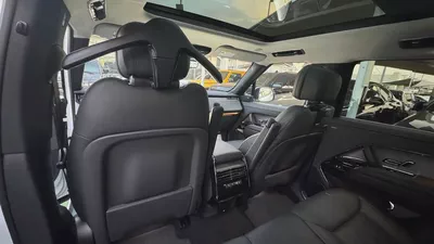 range rover sport SE P360 2023 | American specs | Clean Title-17