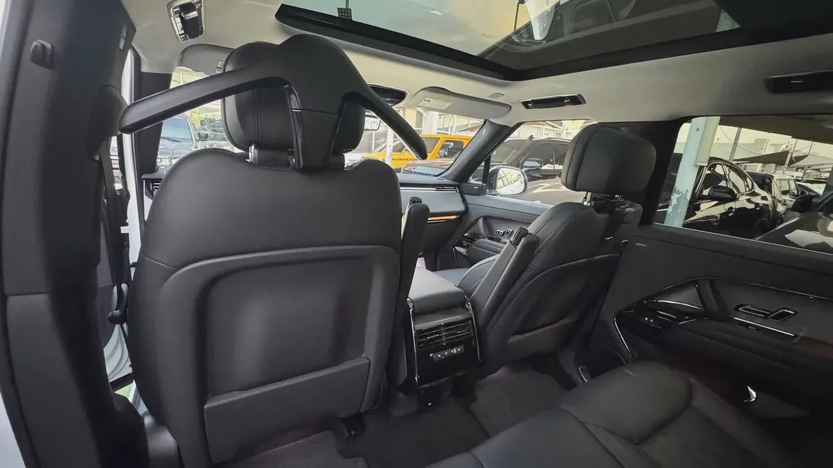 range rover sport SE P360 2023 | American specs | Clean Title-17-17