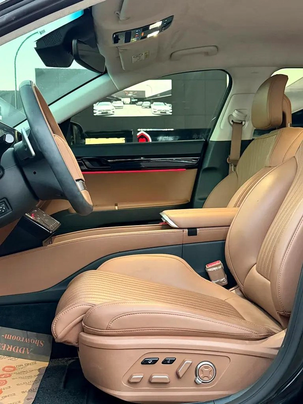 FOR SALE – 2025 Hyundai Azera (Korean Import)