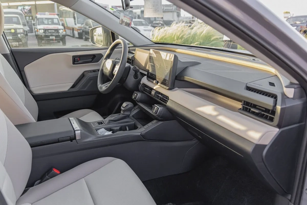 Toyota RAV4 LE | GCC Specs | Hybrid | V4 | FWD | 2026 (EXPORT)