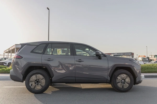 Toyota RAV4 LE | GCC Specs | Hybrid | V4 | FWD | 2026 (EXPORT)