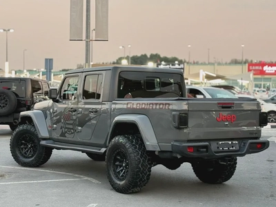 Jeep gladiator sport S fully loaded with amazing condition-2