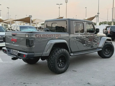 Jeep gladiator sport S fully loaded with amazing condition-3