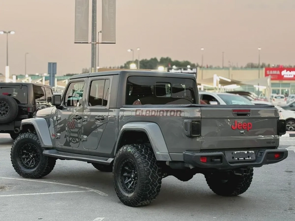 Jeep gladiator sport S fully loaded with amazing condition