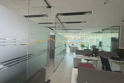 Fully Fitted Office | Prime Business Bay Location | 1 Parking-2