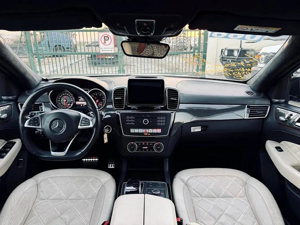 BENZ GLE43 AMG | 2017 | LOW MILEAGE 42000KM DONE | FRESH JAPAN IMPORT