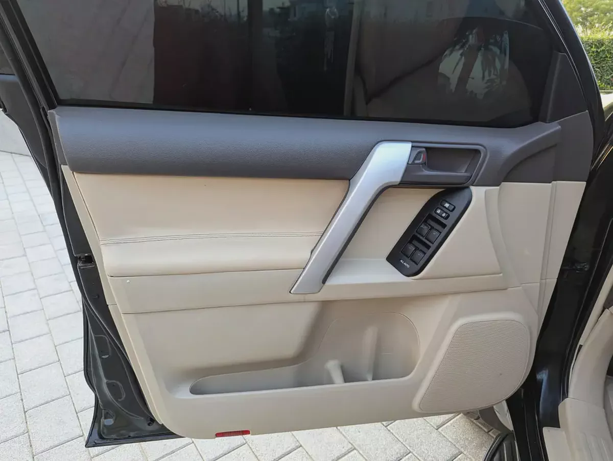 2023 Toyota Land Cruiser Prado TXL | 2.7L V4 | GCC Specs | Excellent Condition | 4WD-10-10