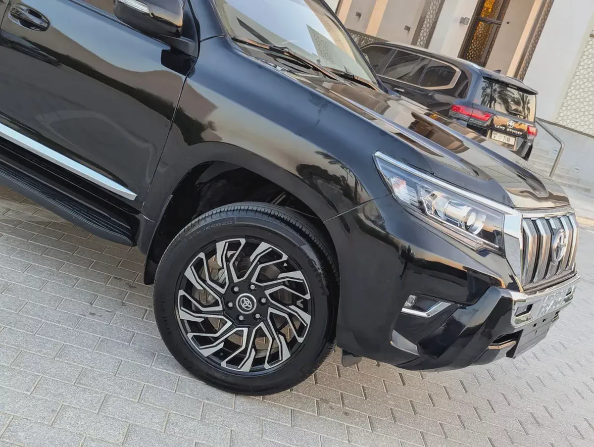 2023 Toyota Land Cruiser Prado TXL | 2.7L V4 | GCC Specs | Excellent Condition | 4WD-18-18