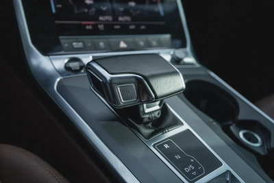 Audi A6-10