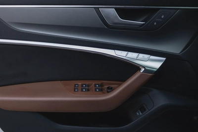 Audi A6-12