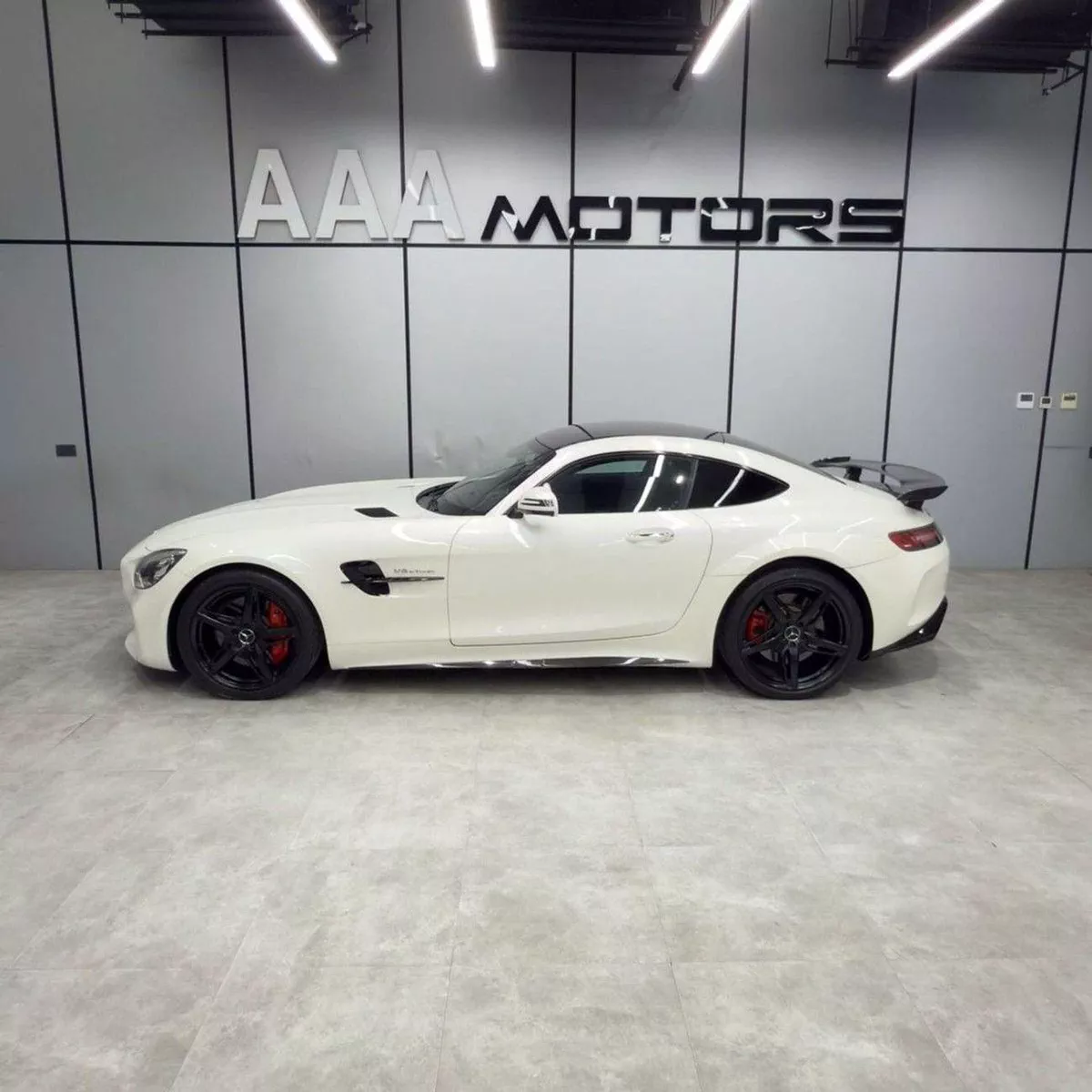 Mercedes Benz AMG GT 63-S Mercedes-Benz AMG GT S 2016 Japanese specs-20-0