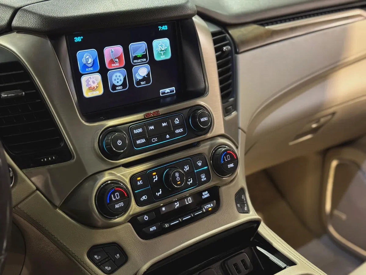 GMC Yukon Denali | 2019 | GCC Specs | Full Option | Pristine Condition-12-12